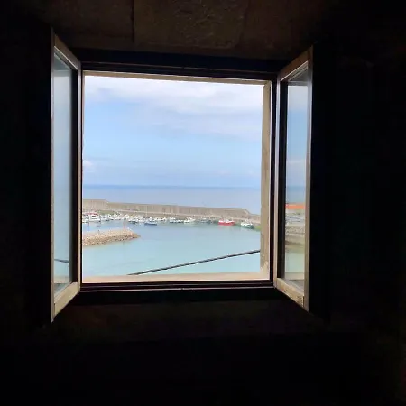 Mirando Al Mar Lastres